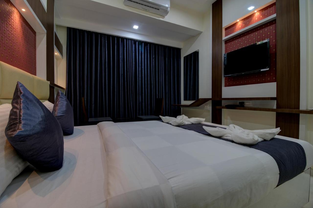נאווי מומבאי Hotel Mourya Residency מראה חיצוני תמונה