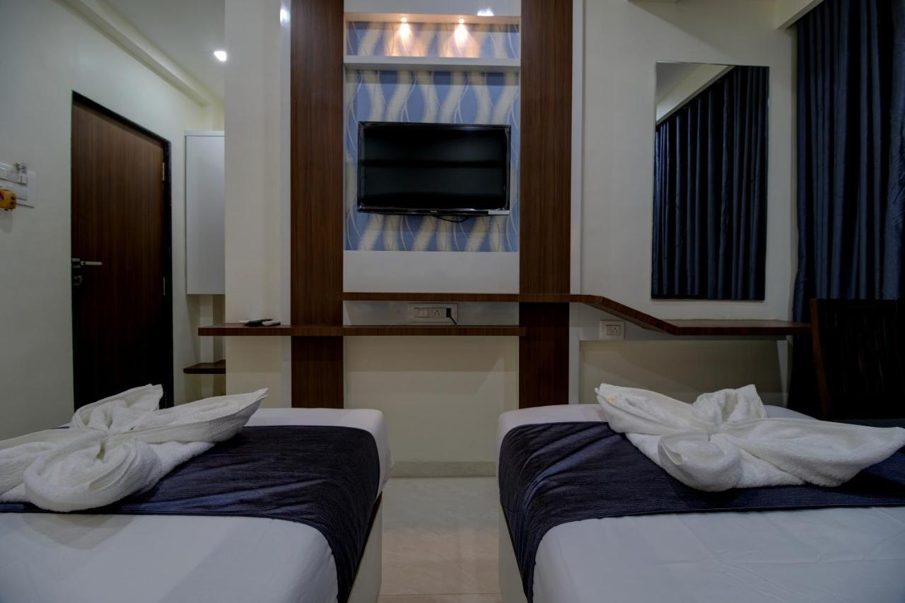 נאווי מומבאי Hotel Mourya Residency מראה חיצוני תמונה